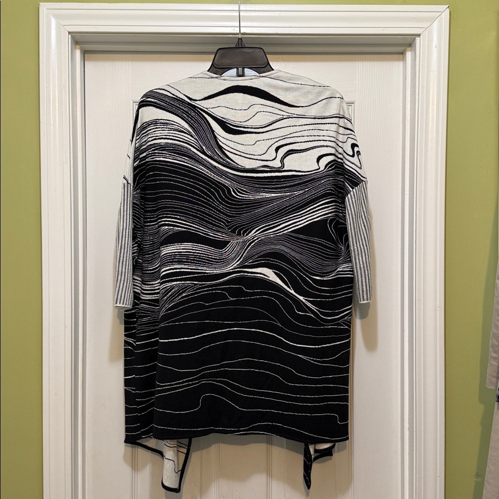 St. John Black & White Abstract Knit Open Cardigan Cashmere Blend Petite P - Picture 3 of 5